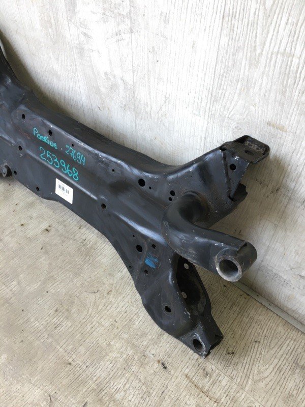Балка передньої підвіски JEEP PATRIOT 10-17 68211659AA — 4