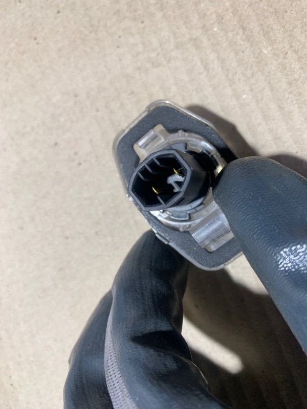Підсвічування номера TOYOTA SIENNA 11-16 81271-72011 — 4