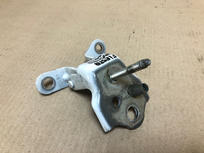 Петля двері верхня передня ліва FORD FIESTA 08-17 AE8Z-5422811-A — 3