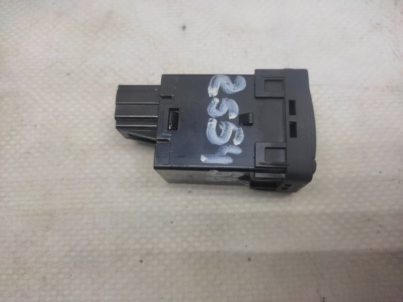 Кнопка закривання кришки багажника INFINITI QX60/JX35 12-20 25140-3JA0A — 2