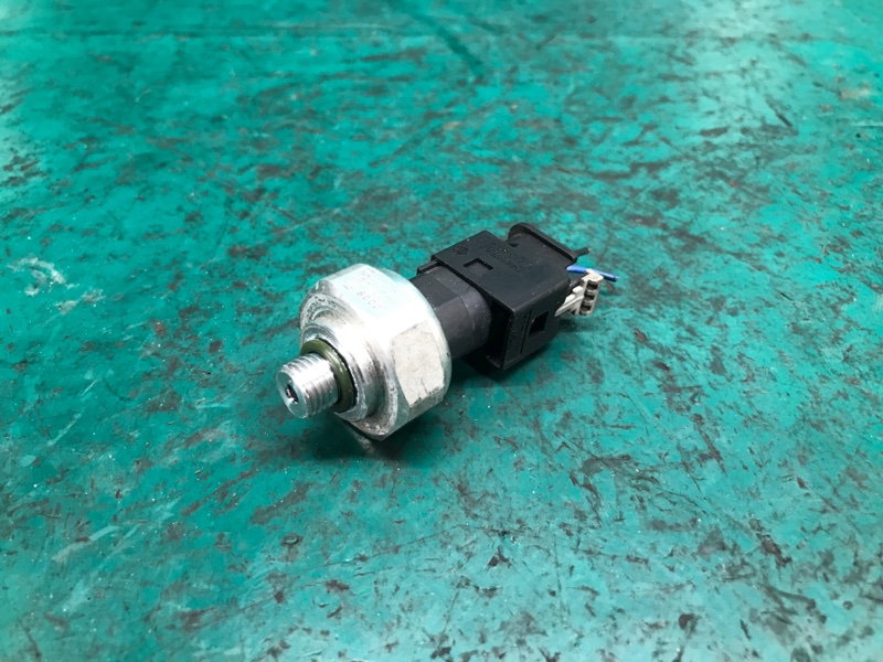 Датчик тиску кондиціонера INFINITI QX30 16-20 92136-5DA0A