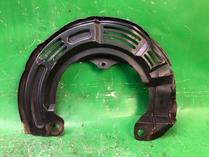 Захист гальмівного диска передній правий MITSUBISHI ENDEAVOR 03-11 MR569680