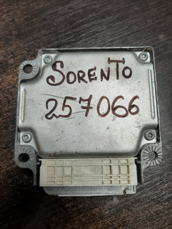 Блок керування AIRBAG KIA SORENTO BL 02-09 95910-3E200 — 2