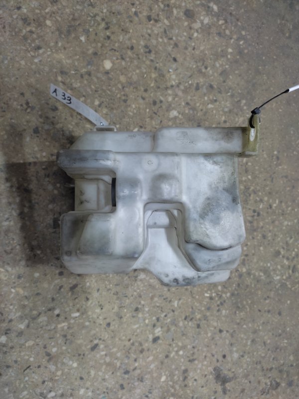 Бачок омивача NISSAN MAXIMA A33 99-02 — 4