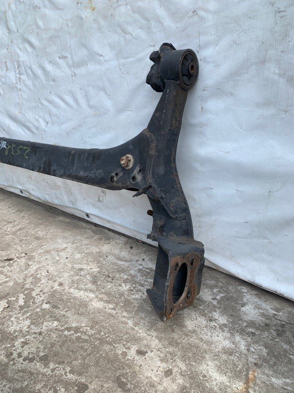 Балка задньої підвіски TOYOTA MATRIX 08-14 42101-02200 — 3