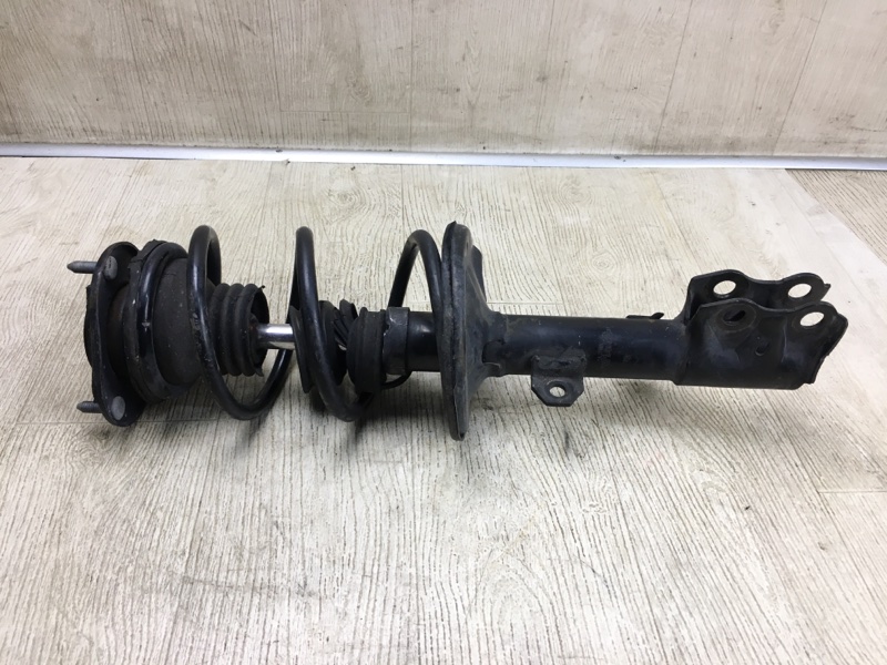 Амортизатор передній правий TOYOTA MATRIX 08-14 48510-09T10 — 2