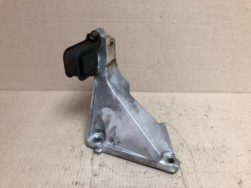 Кронштейн/кріплення двигуна заднє HONDA ACCORD CG 97-02 50827-S87-A81 — 2