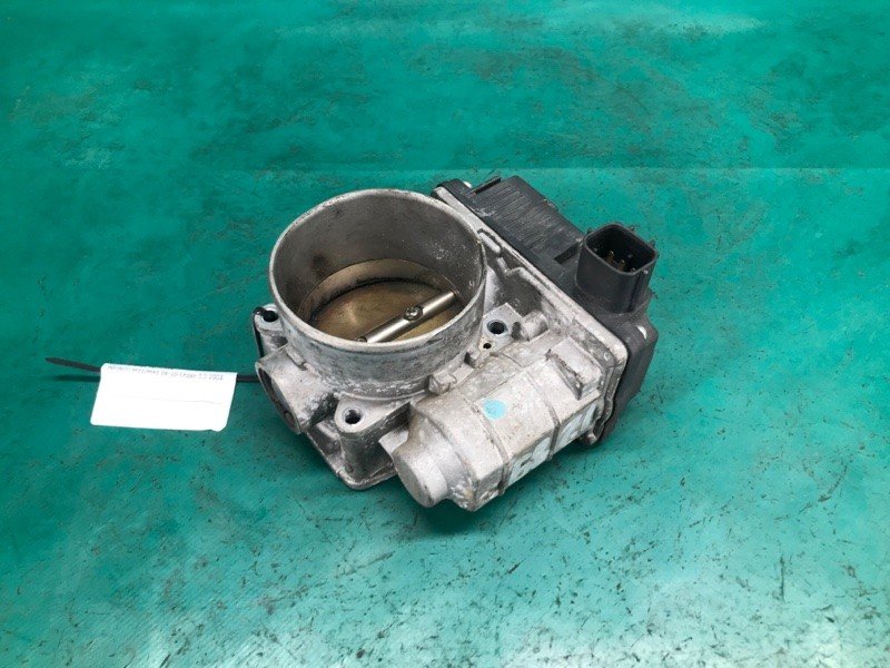 Дросельна заслінка INFINITI M35/M45 04-10 16119-8J10C