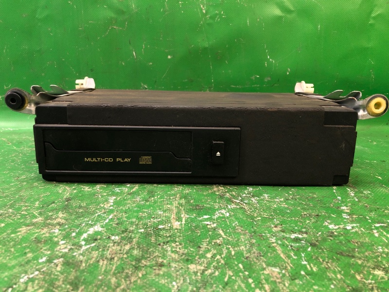 CD-чейнджер LEXUS ES300 96-01 8627533040