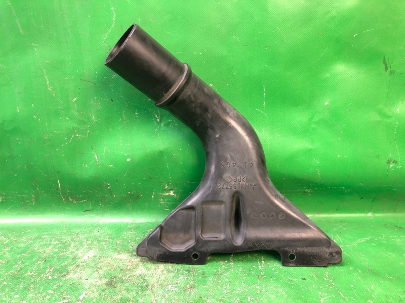Повітрозабірник MITSUBISHI GALANT 03-12 MN156772 — 3