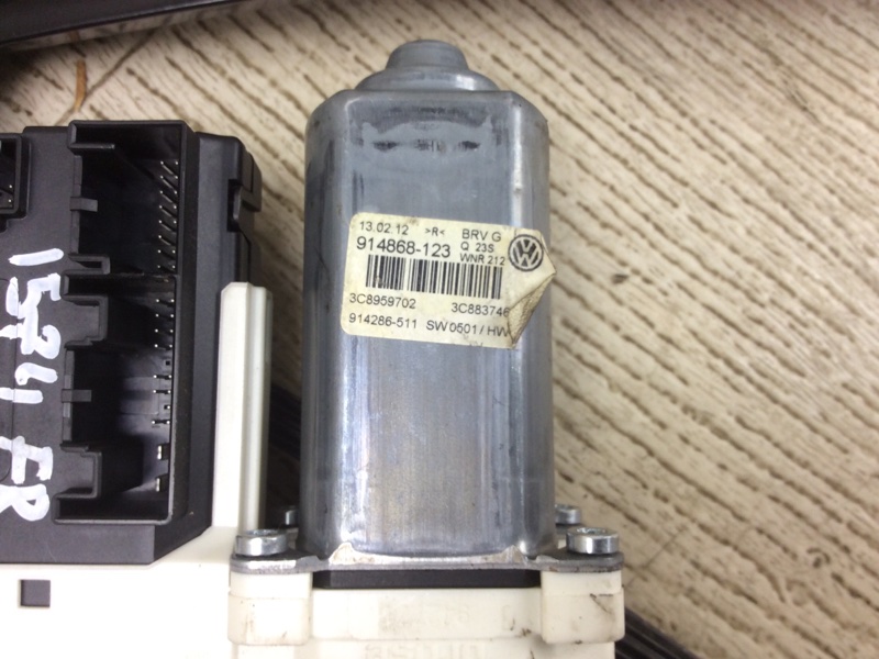 Склопідйомник передній правий VOLKSWAGEN PASSAT CC 12-18 3C8837462M — 5