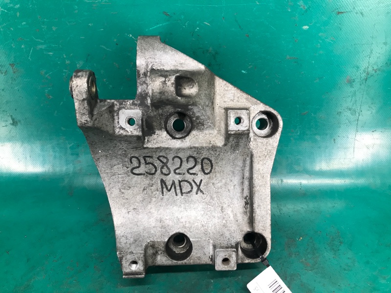Кронштейн/кріплення компресора кондиціонера ACURA MDX (YD1) 00-06 38930-RCA-A01