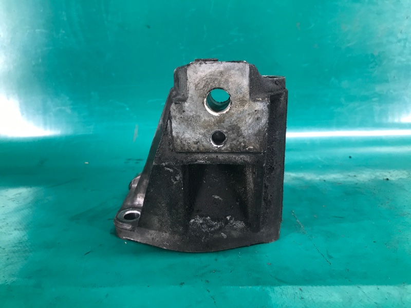 Кронштейн/кріплення двигуна праве LEXUS IS300 99-05 12311-46140 — 5