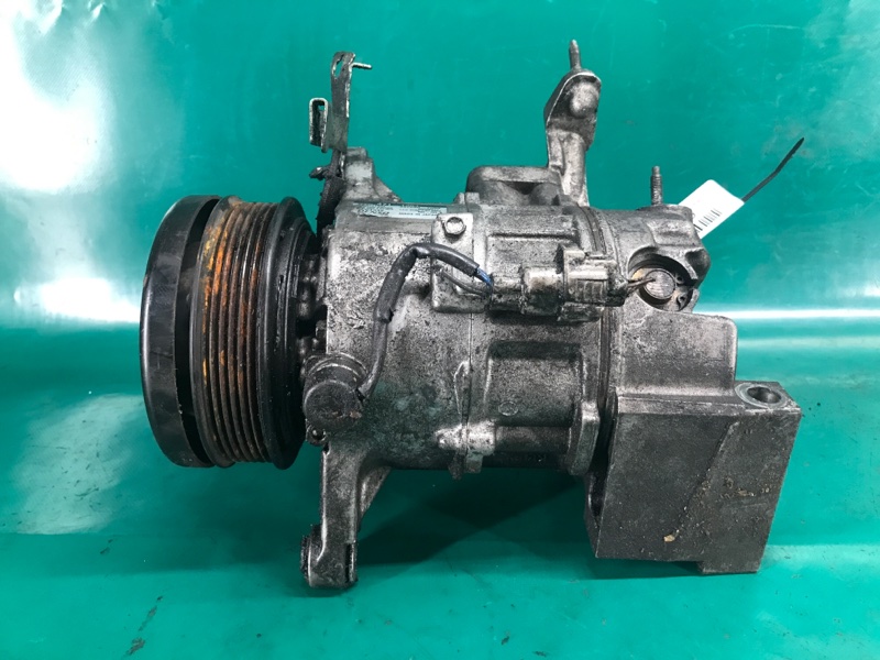 Компресор кондиціонера LEXUS IS300 99-05 88320-2A051 — 4