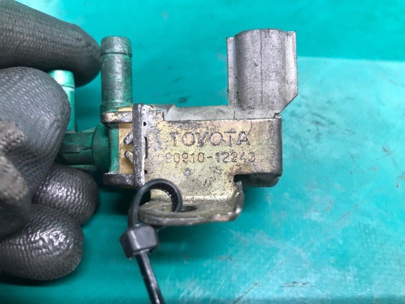 Клапан електромагнітний (вакуумний) LEXUS IS300 99-05 90910-12243 — 5