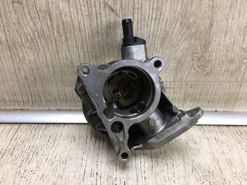 Вакуумний насос VOLKSWAGEN PASSAT CC 12-18 06H145100AD