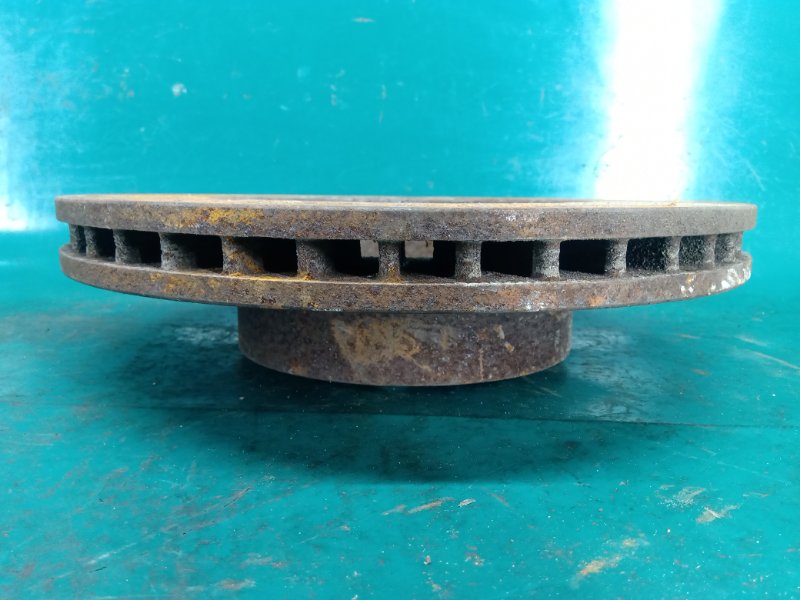 Гальмівний диск передній BMW 5 SERIES (E60/E61) 03-10 34 11 6 864 906 — 4