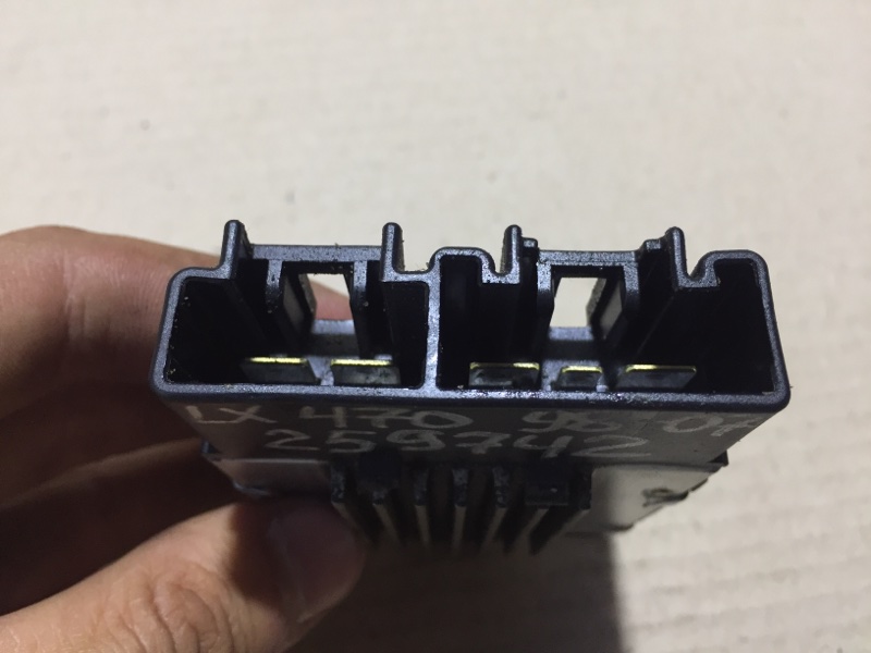 Блок електронний LEXUS LX470 98-07 87165-60020 — 4