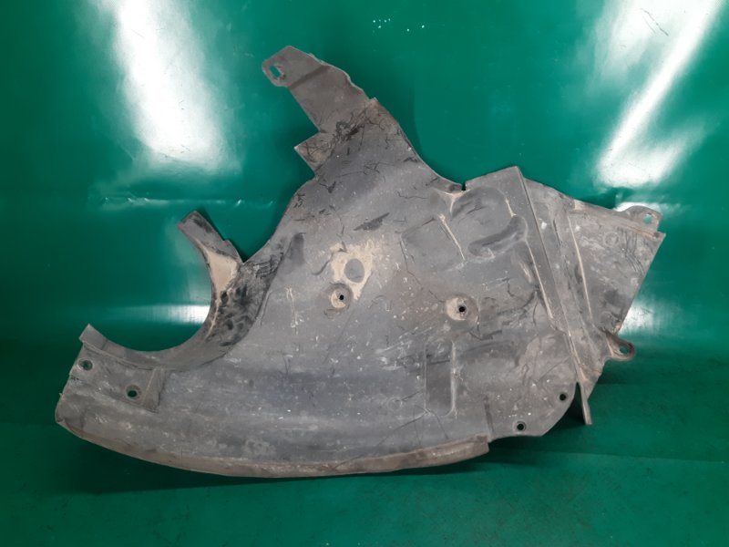 Підкрилок передній правий MERCEDES C-CLASS W204 07-14 A 209 884 08 22 — 3