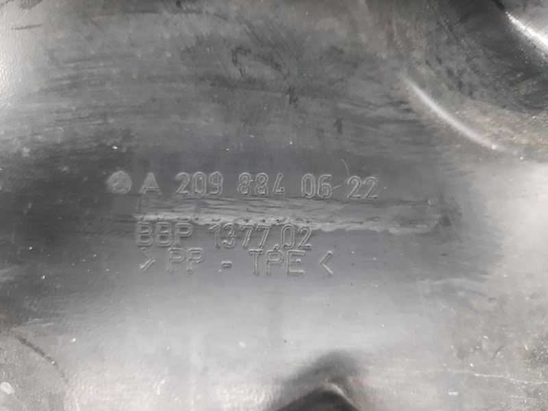 Підкрилок передній правий MERCEDES CLK-CLASS 209 02-10 A 209 884 06 22 — 5