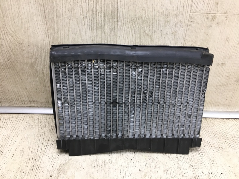 Випарник кондиціонера VOLKSWAGEN PHAETON 02-10 4D0898037A — 2