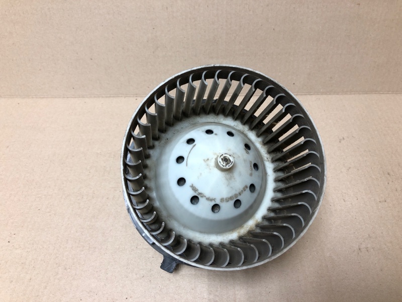 Моторчик пічки CADILLAC ESCALADE 01-06 19153680 — 3