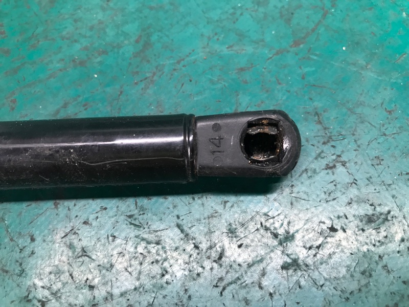 Амортизатор капоту TOYOTA SOLARA 03-09 53440-AA030 — 4