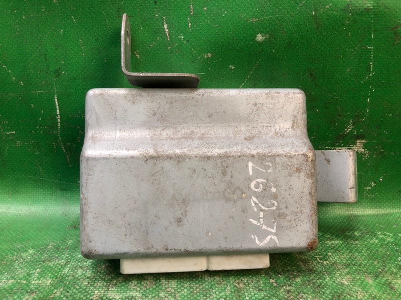 Блок керування ABS MAZDA 626 GE 91-97 KB42-67-650 — 2