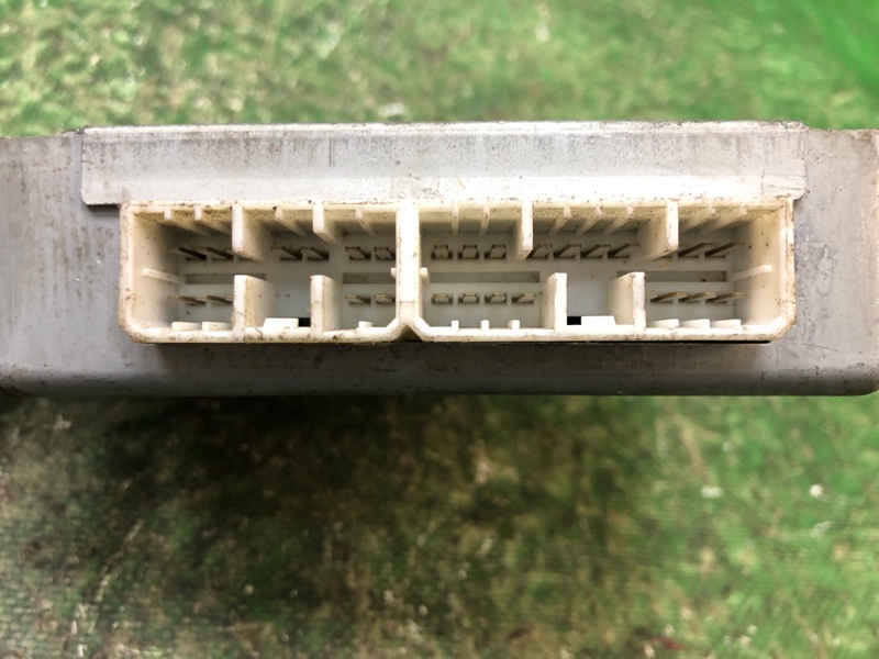 Блок керування ABS MAZDA 626 GE 91-97 KB42-67-650 — 5