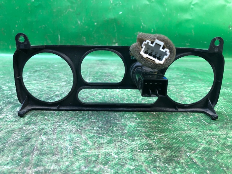 накладка в салоні MITSUBISHI PAJERO SPORT 96-09 MR360582 — 3