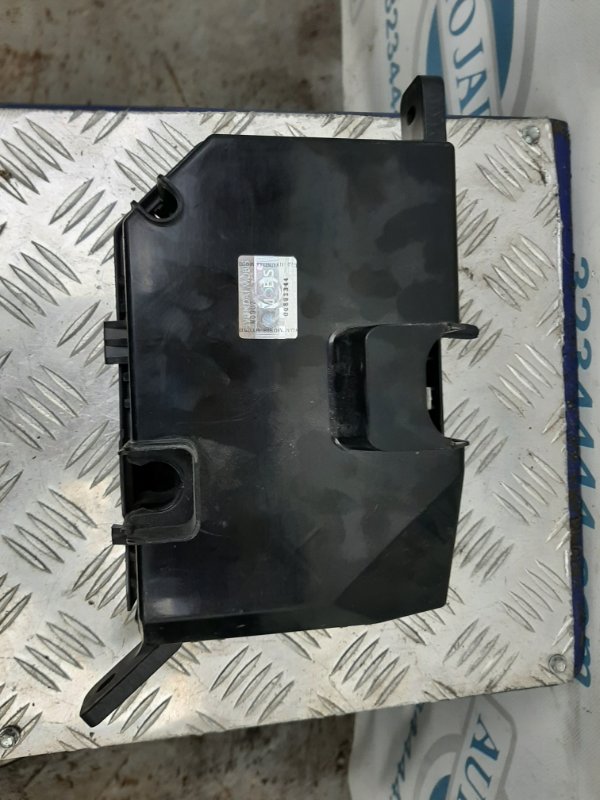 Блок запобіжників моторний відсік HYUNDAI TUCSON 04-10 91210-2E000 — 4