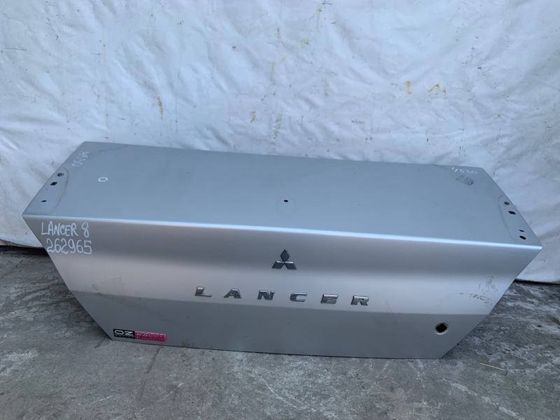 Кришка багажника MITSUBISHI LANCER 4/5/6/7/8 88-02 MR981363