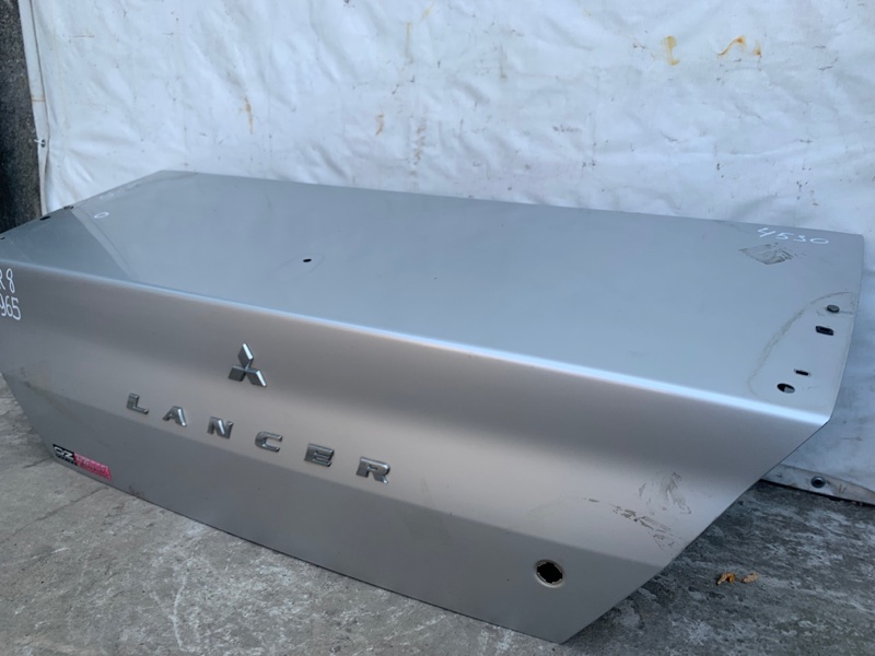 Кришка багажника MITSUBISHI LANCER 4/5/6/7/8 88-02 MR981363 — 4