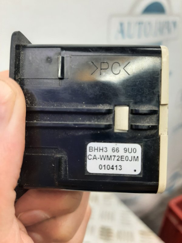 USB адаптер MAZDA 3 BM 13-19 BHH3-66-9U0 — 3