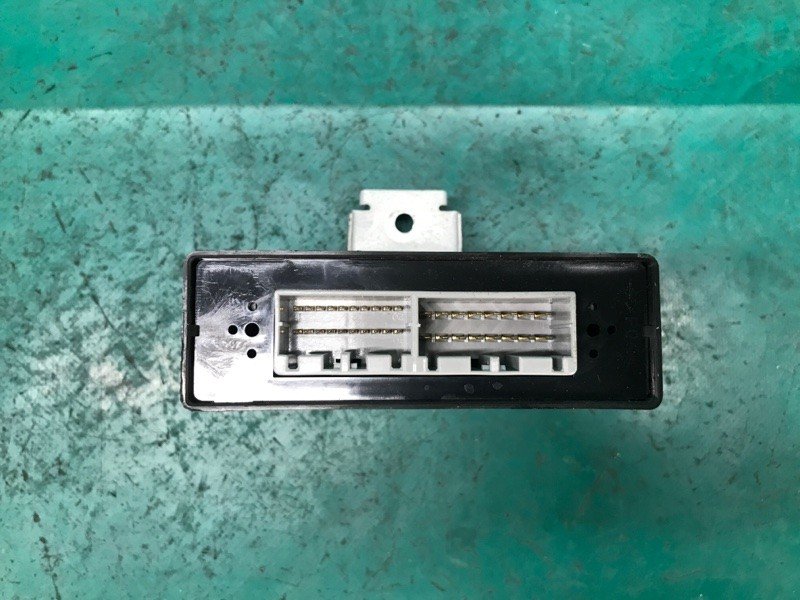 Блок електронний SUBARU IMPREZA 00-07 GD/GG 88281FE160 — 3
