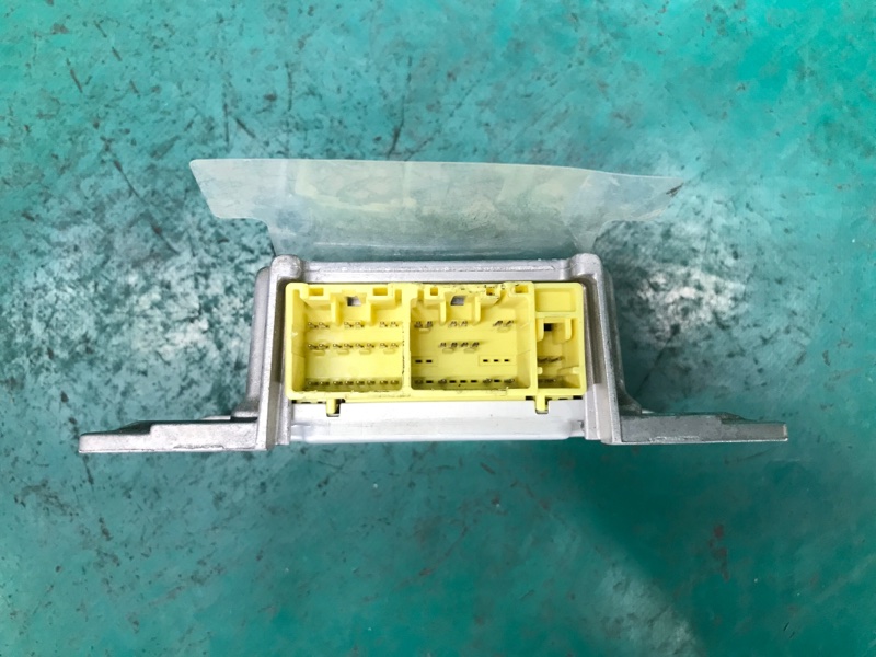 Блок керування AIRBAG MITSUBISHI PAJERO 99-06 MR587321 — 3