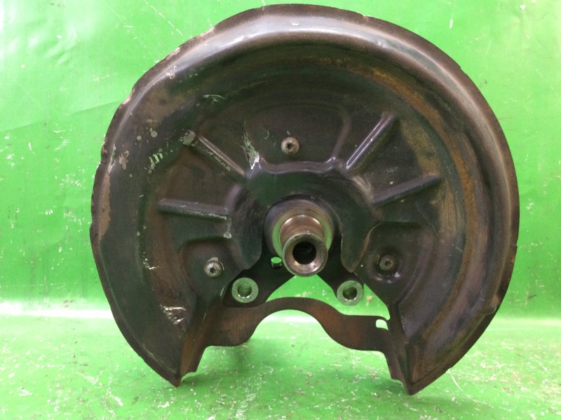 Цапфа задня права VOLKSWAGEN JETTA 05-10 1K0505436AC