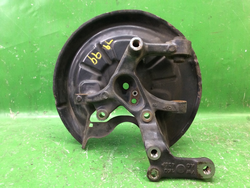 Цапфа задня права VOLKSWAGEN JETTA 05-10 1K0505436AC — 3
