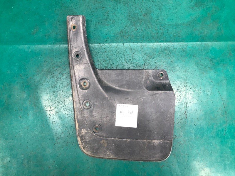 Бризговик передній правий TOYOTA LAND CRUISER PRADO 150 09-17 76621-60170