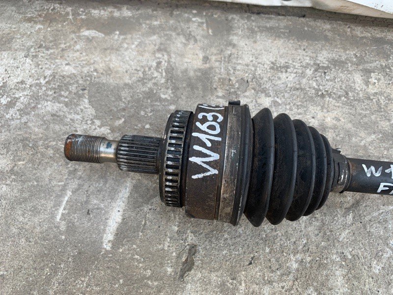 Привід передній лівий MERCEDES M-CLASS W163 97-05 A 163 330 04 01 — 3