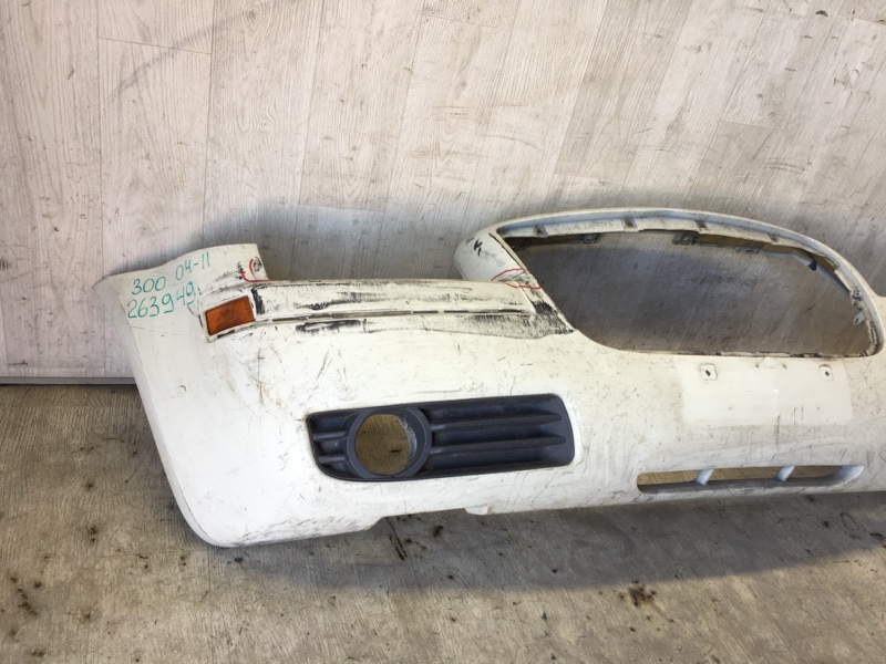 Бампер передній CHRYSLER 300 04-10 4805773AC — 3