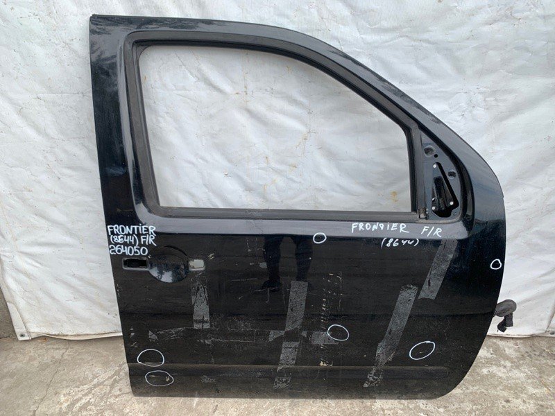Двері передні праві NISSAN FRONTIER 04-21 HMA00-9BLMA — 2