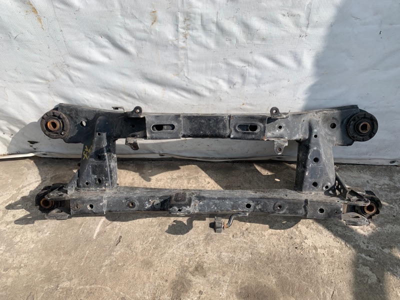 Балка задньої підвіски LEXUS CT200 11-17 51206-75020 — 5