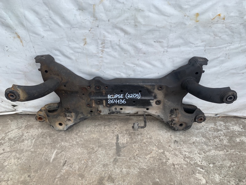 Балка передньої підвіски MITSUBISHI ECLIPSE 05-08 MN101953 — 2
