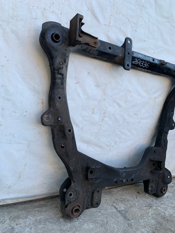 Балка передньої підвіски TOYOTA SIENNA 03-10 51100-08010 — 3