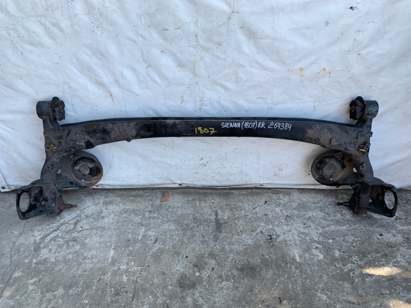 Балка задньої підвіски TOYOTA SIENNA 03-10 42110-08021 — 2