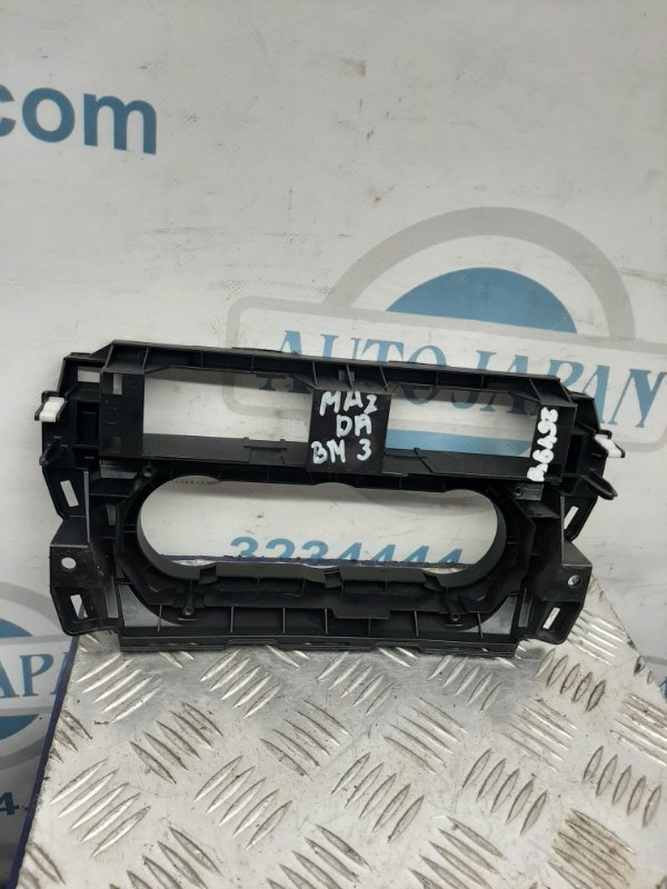 накладка в салоні MAZDA 3 BM 13-19 — 2