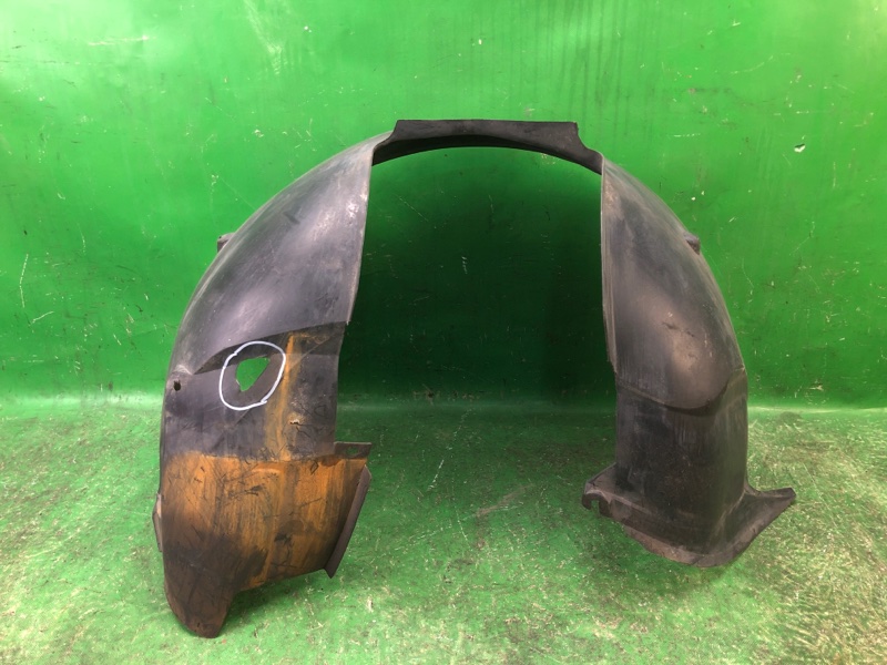 Підкрилок передній правий VOLVO S60 00-09 30655666 — 3