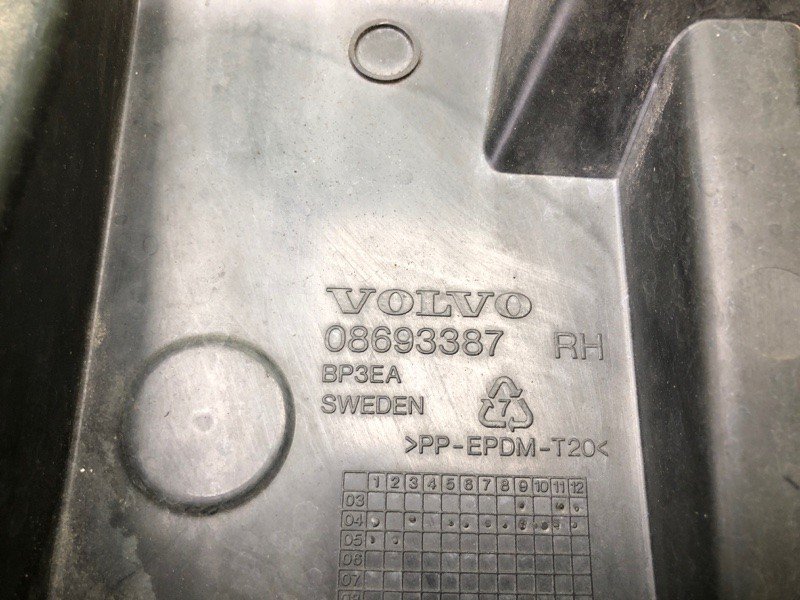 Кронштейн/кріплення заднього бампера праве VOLVO S60 00-09 30655949 — 4