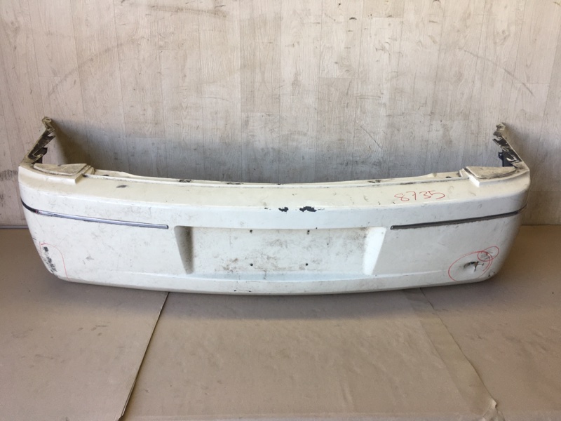 Бампер задній CHRYSLER 300 04-10 4805777AC